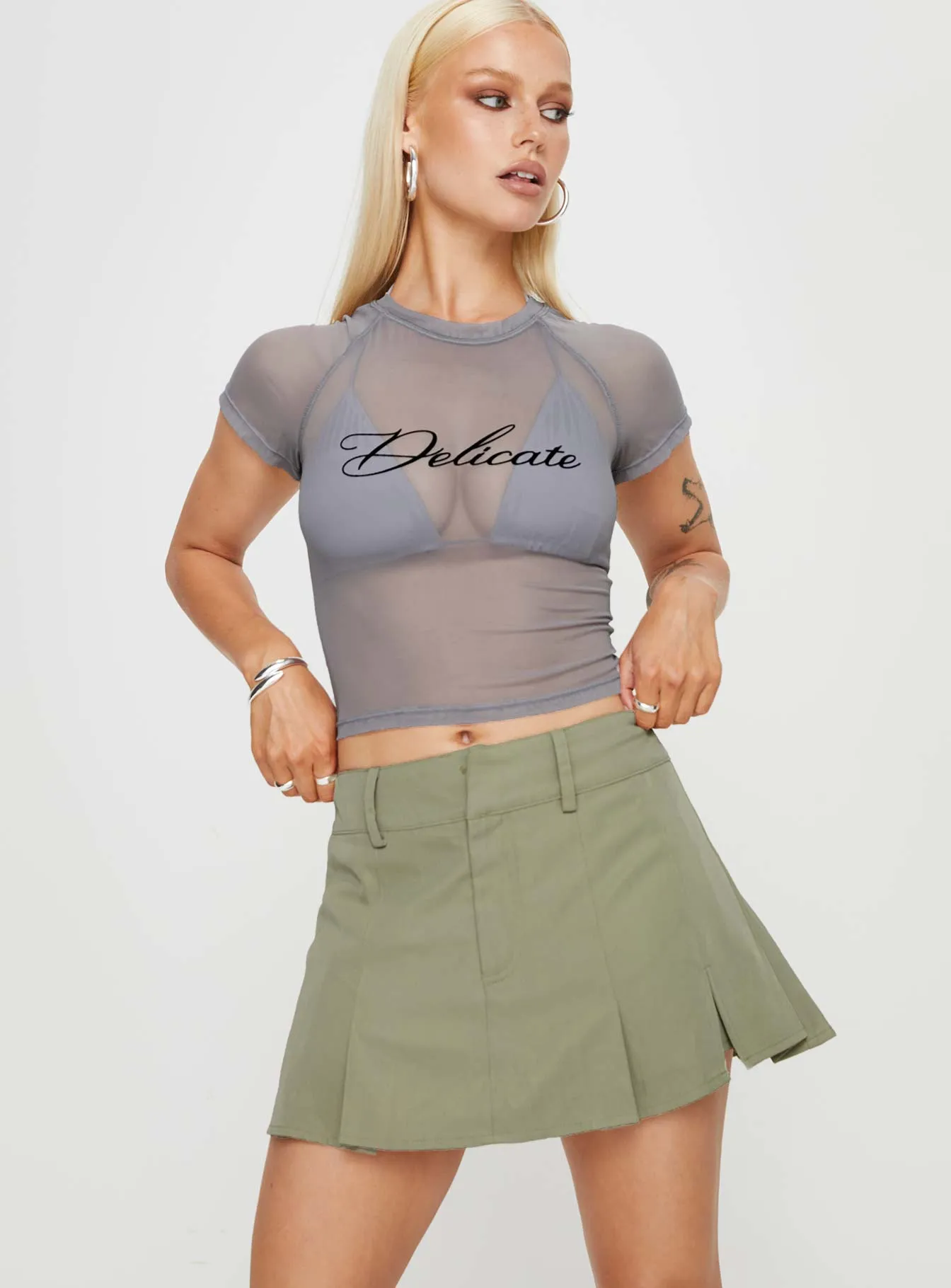Abstract Motif Minimal Vibes Calianna Pleated Mini Skort Green