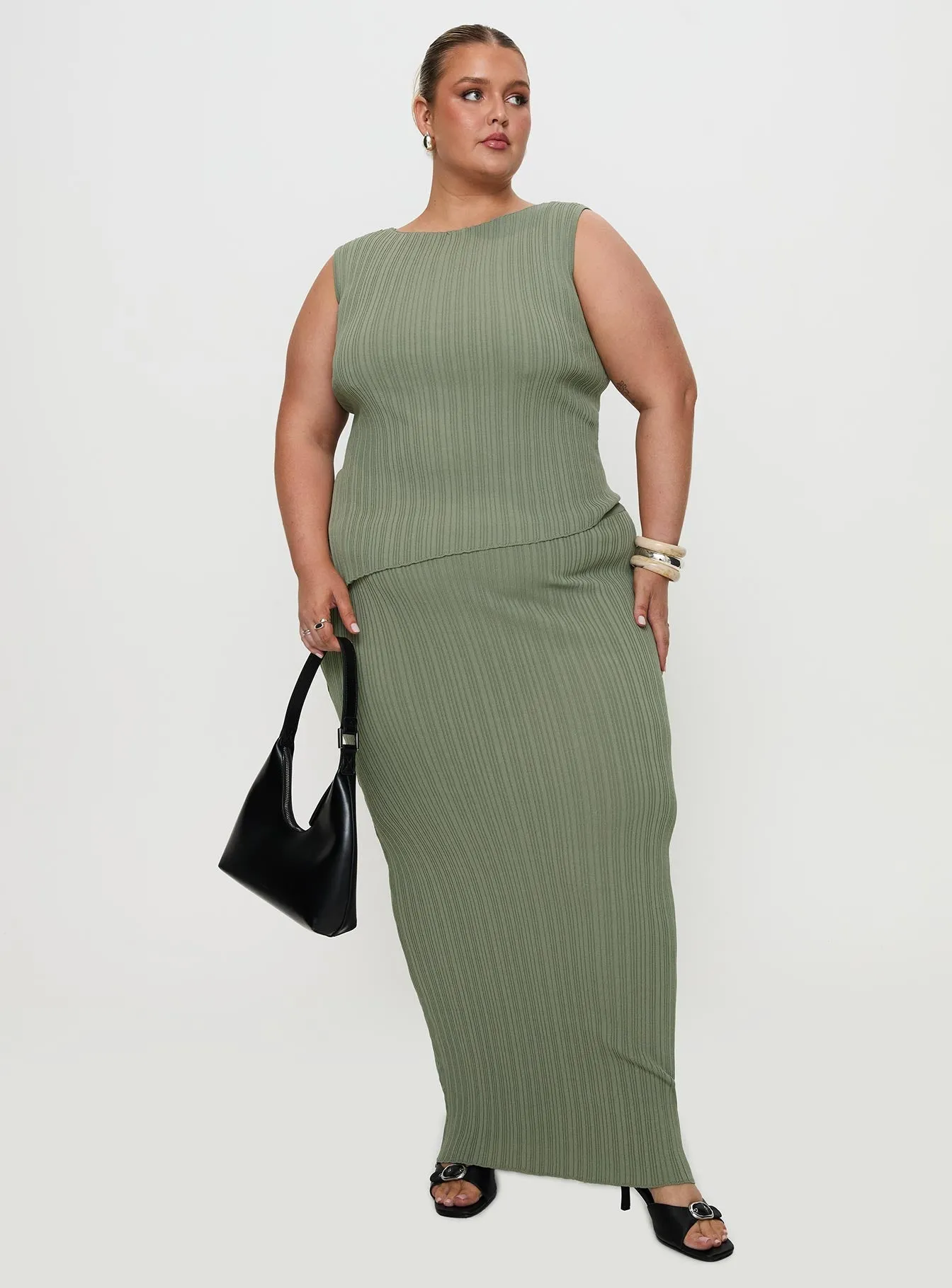 Tagless label Chill Feel Basile Set Sage Green Curve