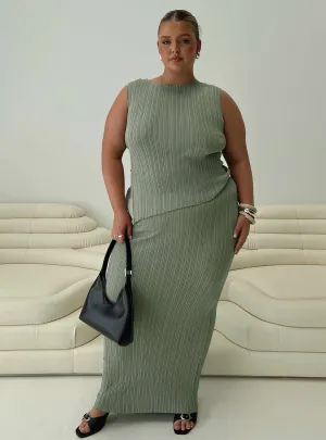 Basile Set Sage Green Curve Structured silhouette Flexible Comfort