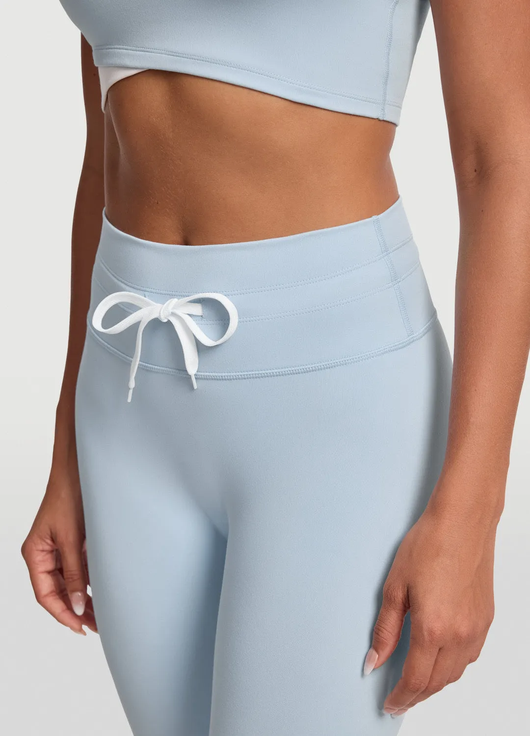 Moisture Managing Sleek Drawstring Leggings