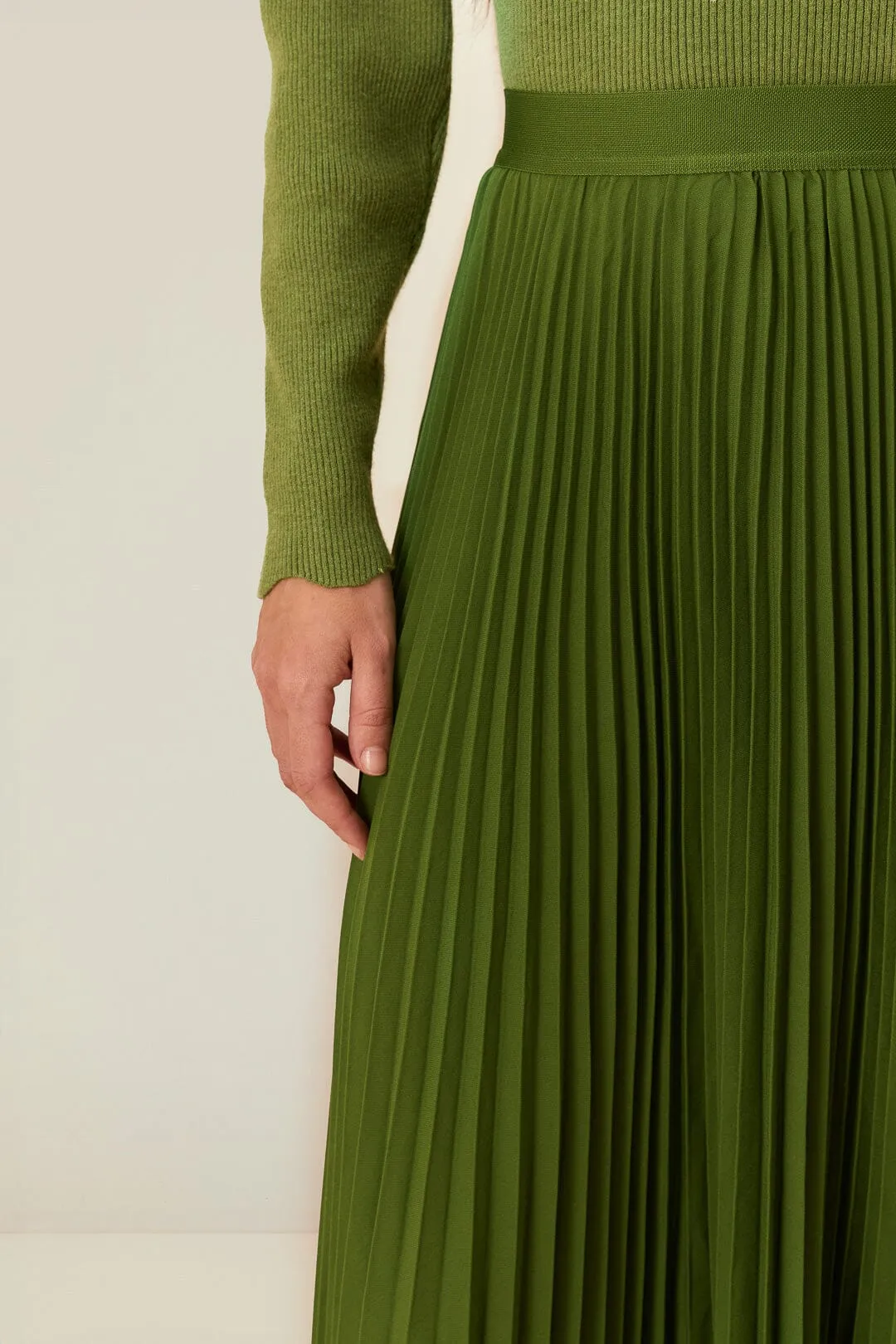 Year Round Style Green Pleated Maxi Skirt