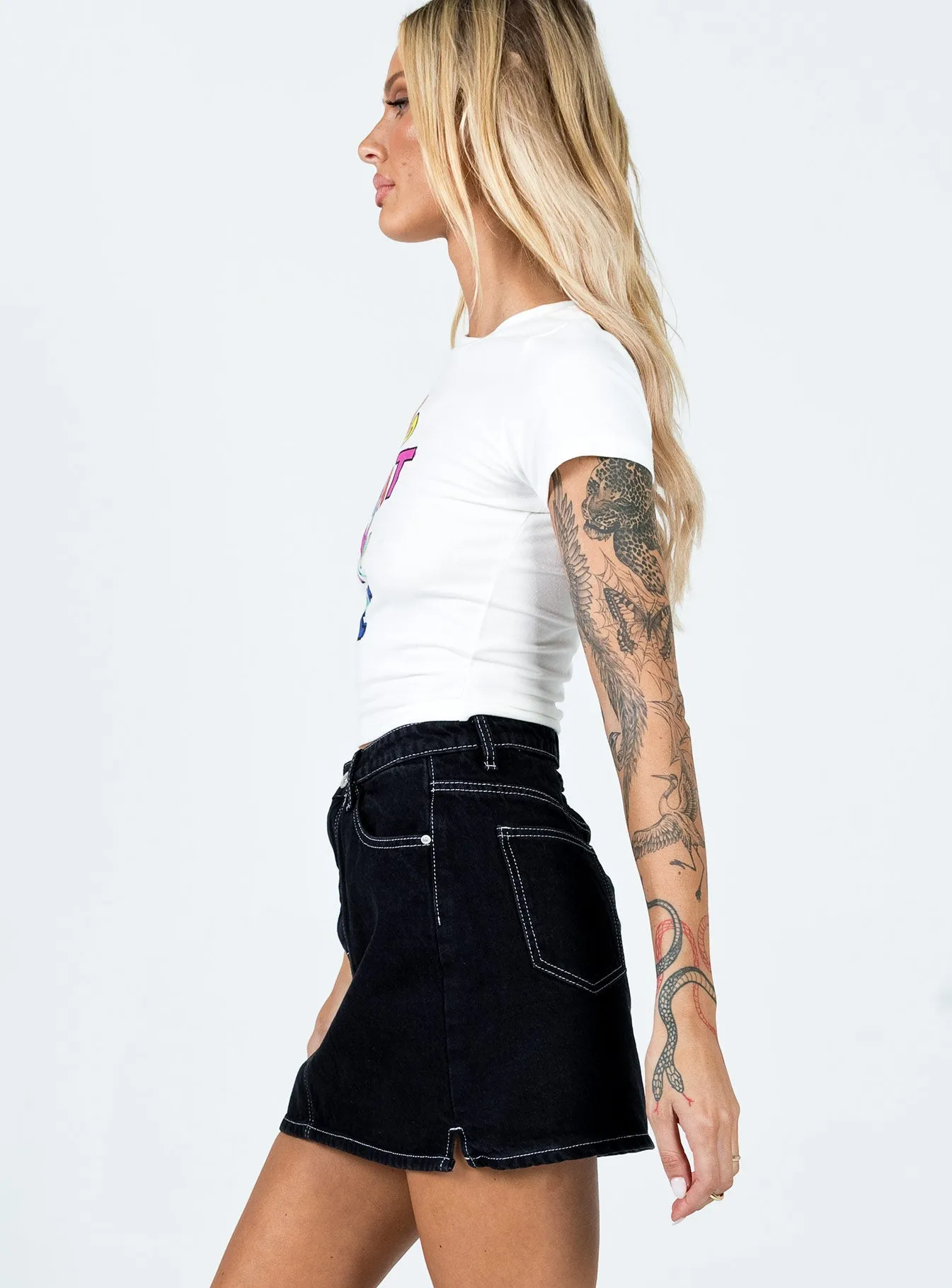 Leg Elongating Soft Tones Aswan Constrast Stitch Mini Skirt Black