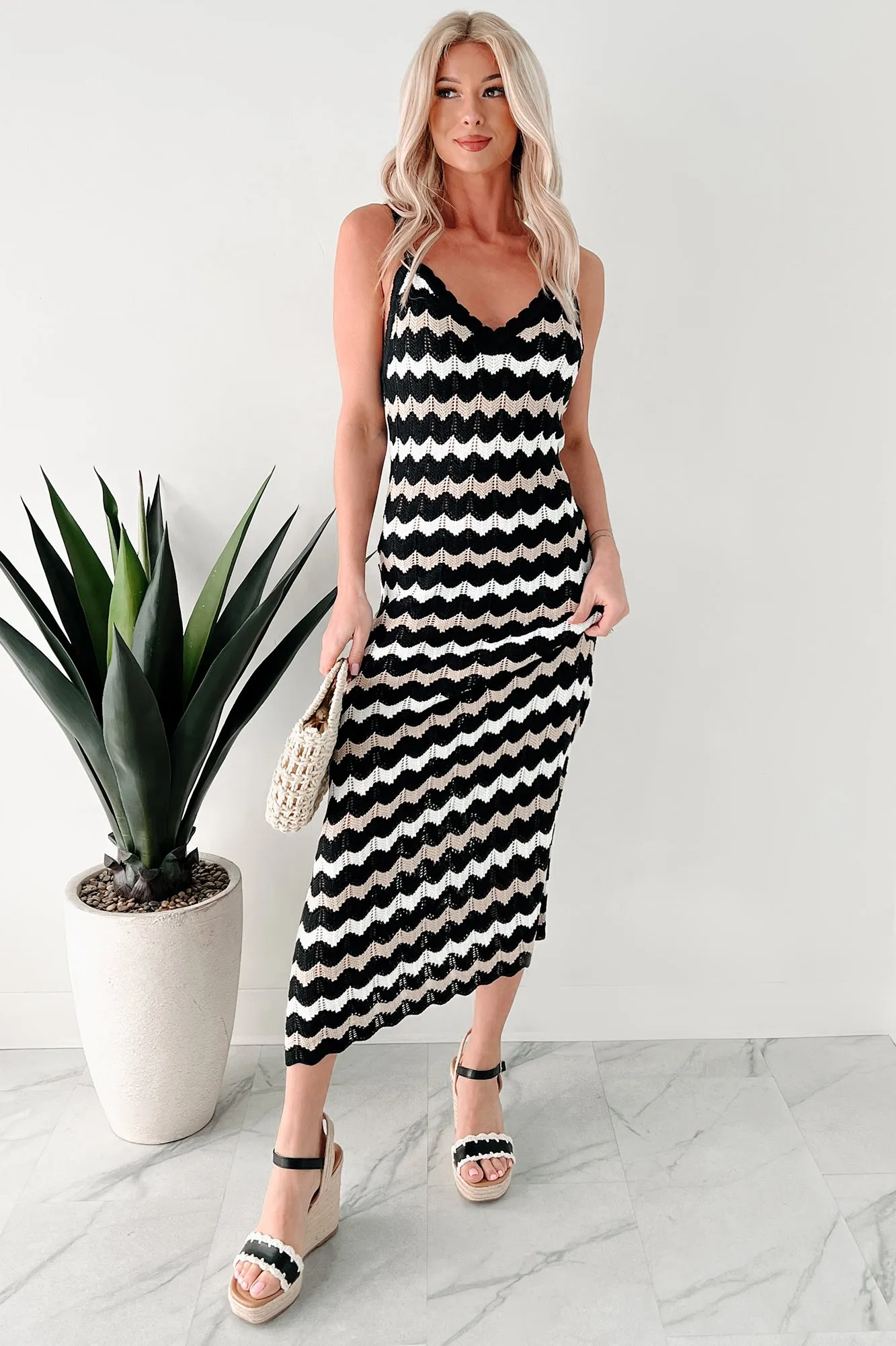 Inner peace Flowing chiffon dress Simply Striped Sweater Knit Maxi Dress (Black Combo)