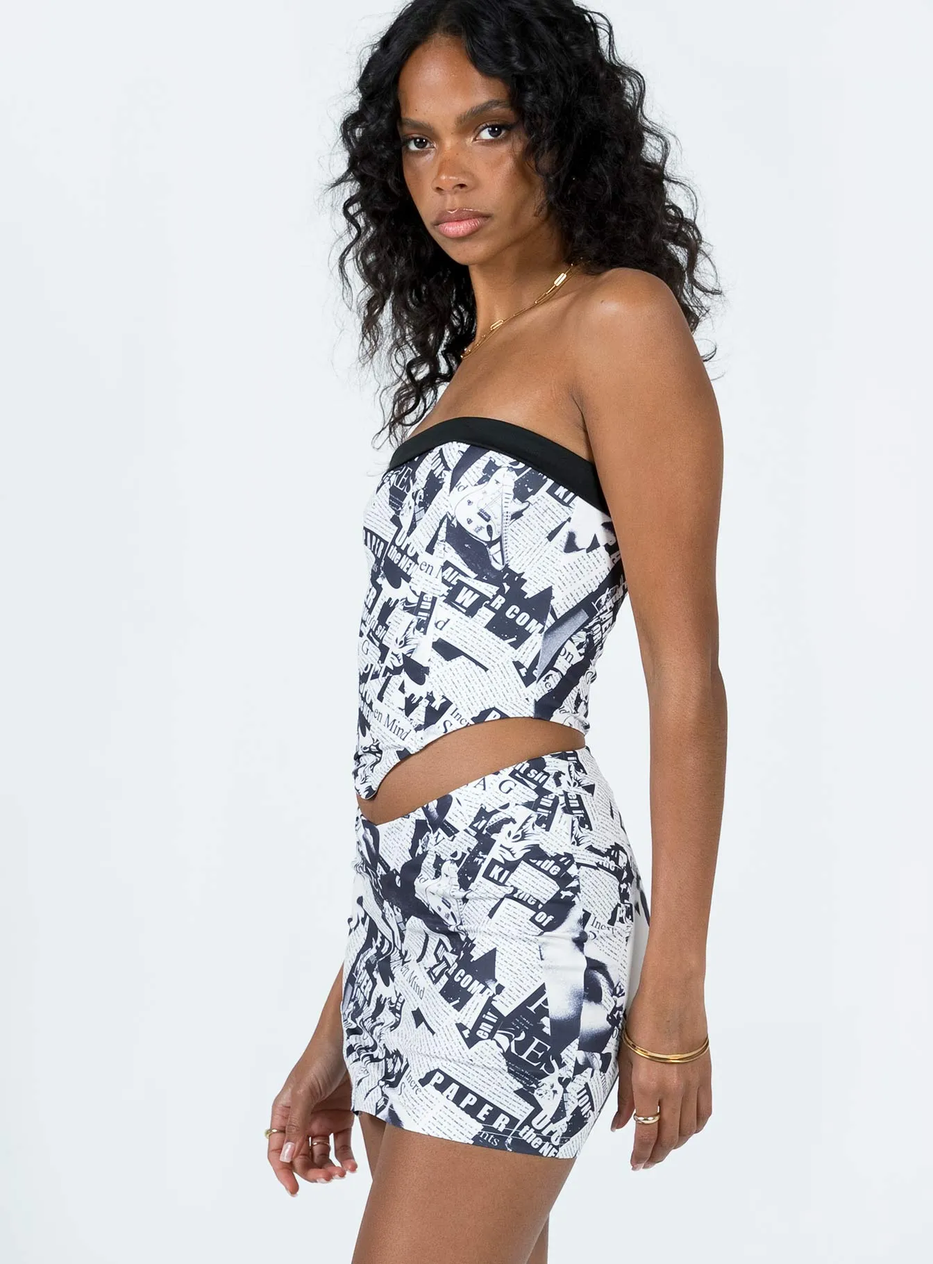Cazale Mini Skirt Black / White Everyday Look Occasion Dressing