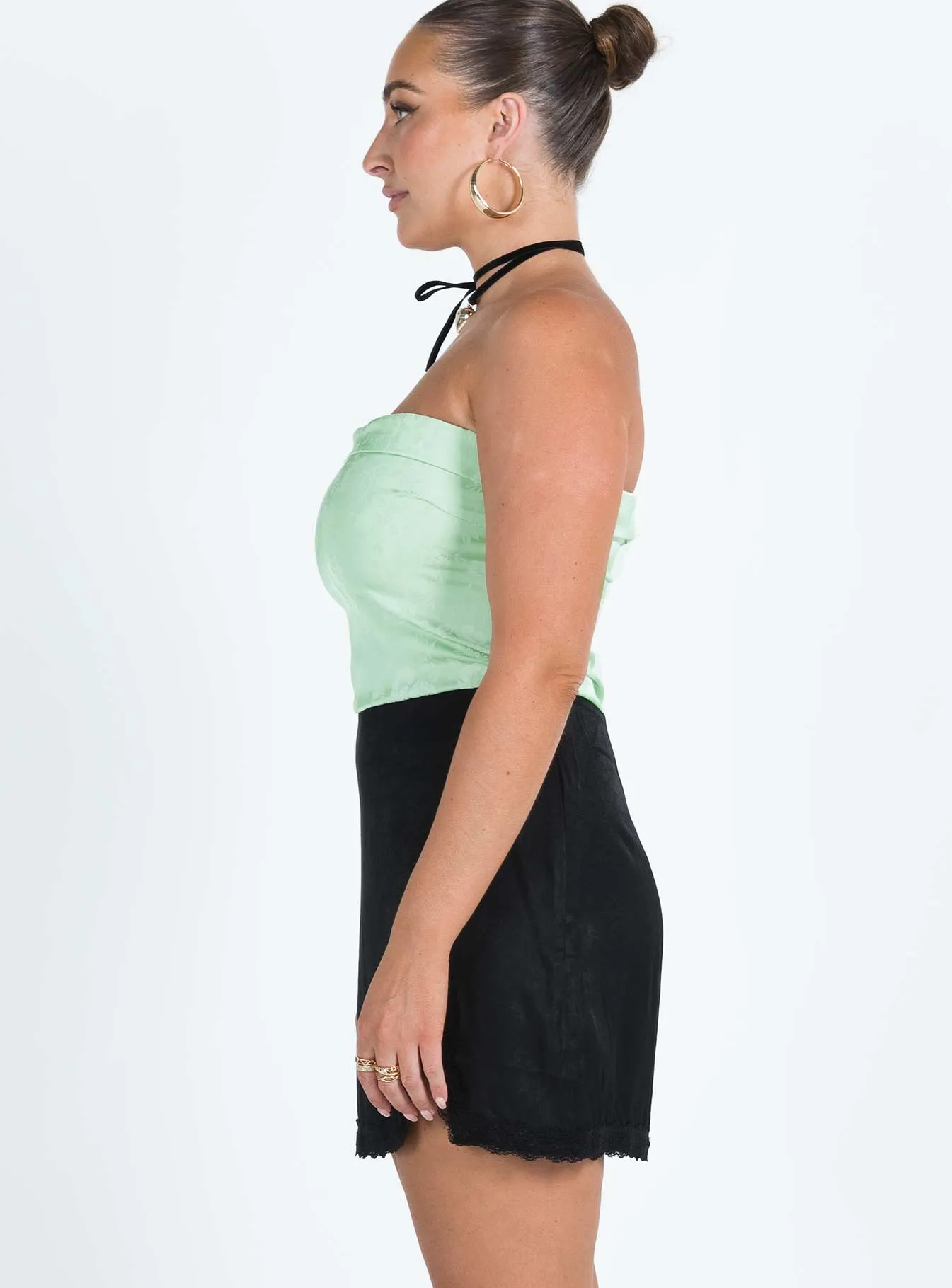 Fresh Mood Peridot Mini Skirt Black