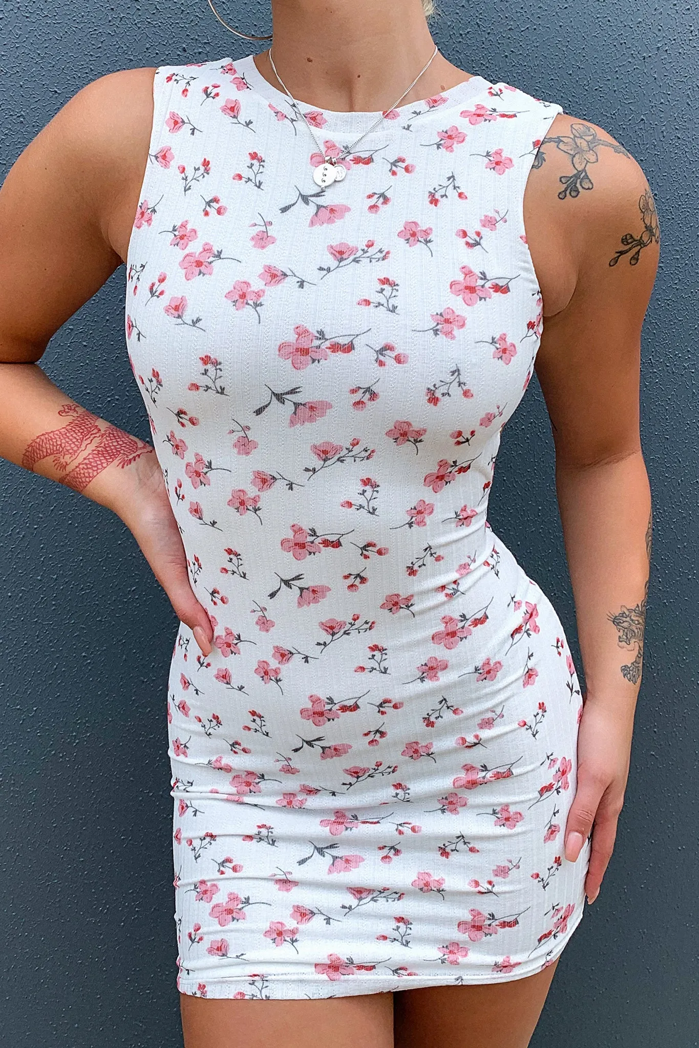 Tatiana Dress - Pink Floral Beat Mode Thermal Insulation Layer