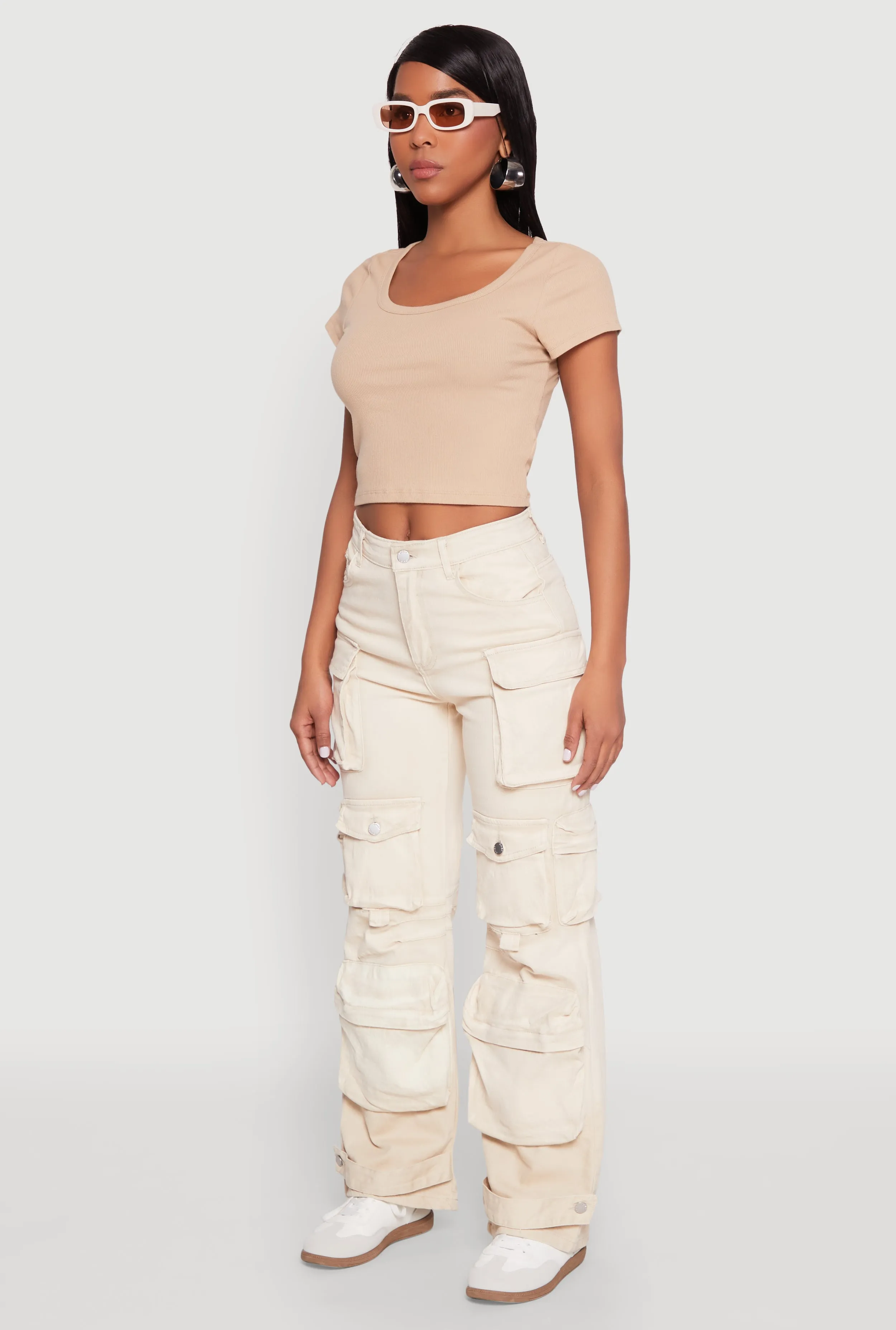 Recycled Fiber Content Non Restrictive Cut Daisy Mineral Wash Multi Pocket Cargo Jeans