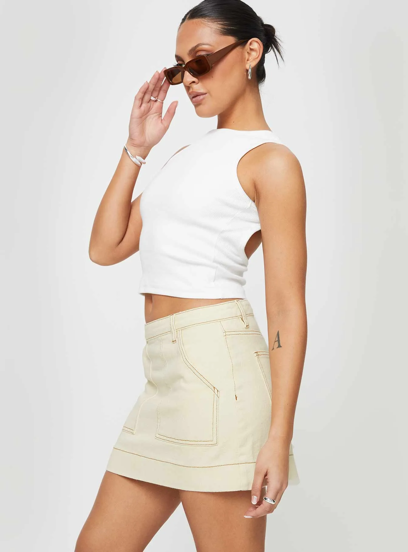 Pocket Design Hughes Mini Skirt Cream Denim
