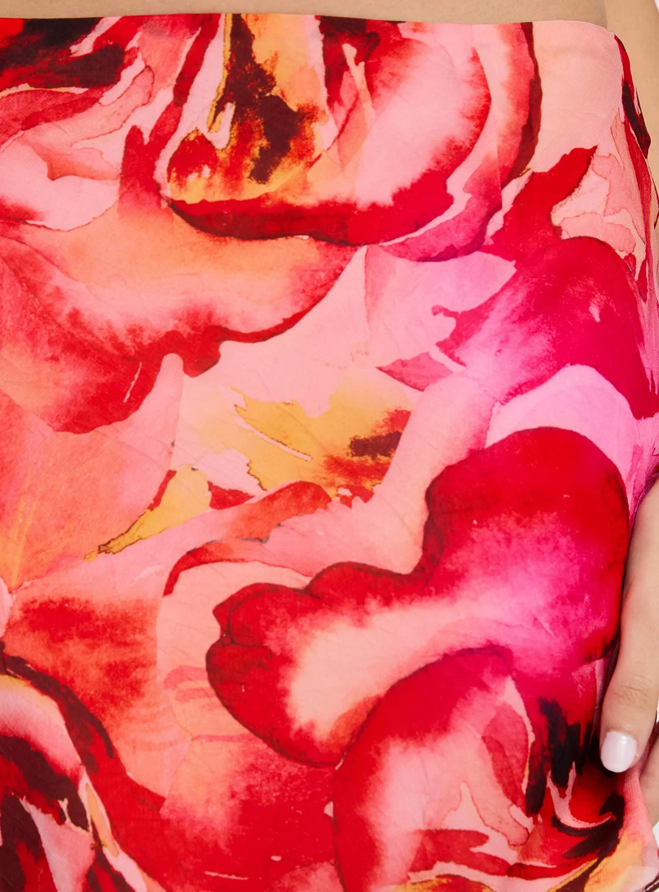 Versatile Fit Modern Look Tylar Mini Skirt Red Floral