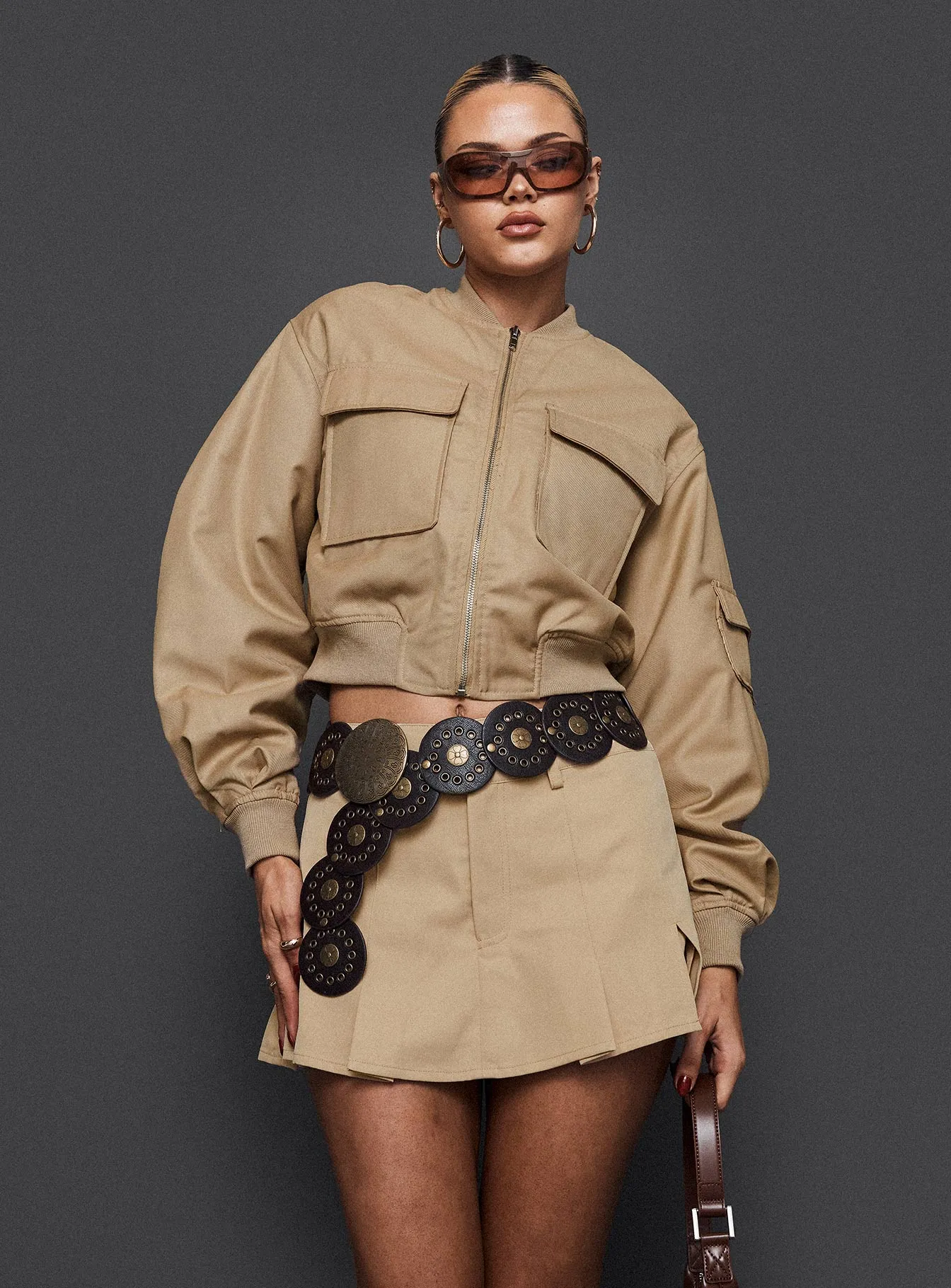 Maximalist look Calianna Pleated Mini Skort Camel