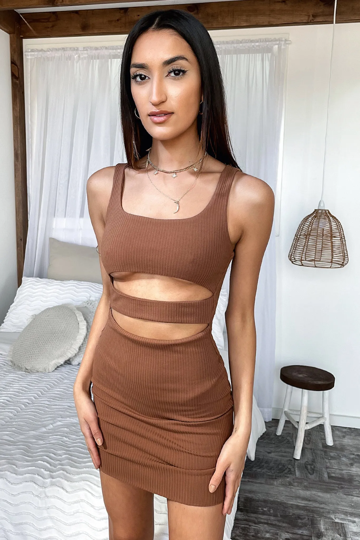 Sandy Dress - Brown Easy-care playful dress Party Fresh