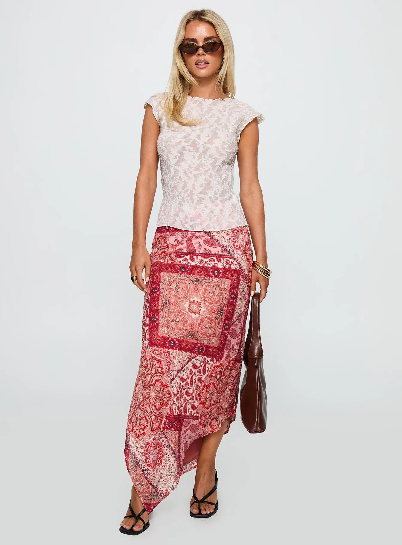 Statement Piece Sleek Motion Cyriella Asymmetrical Midi Skirt Red