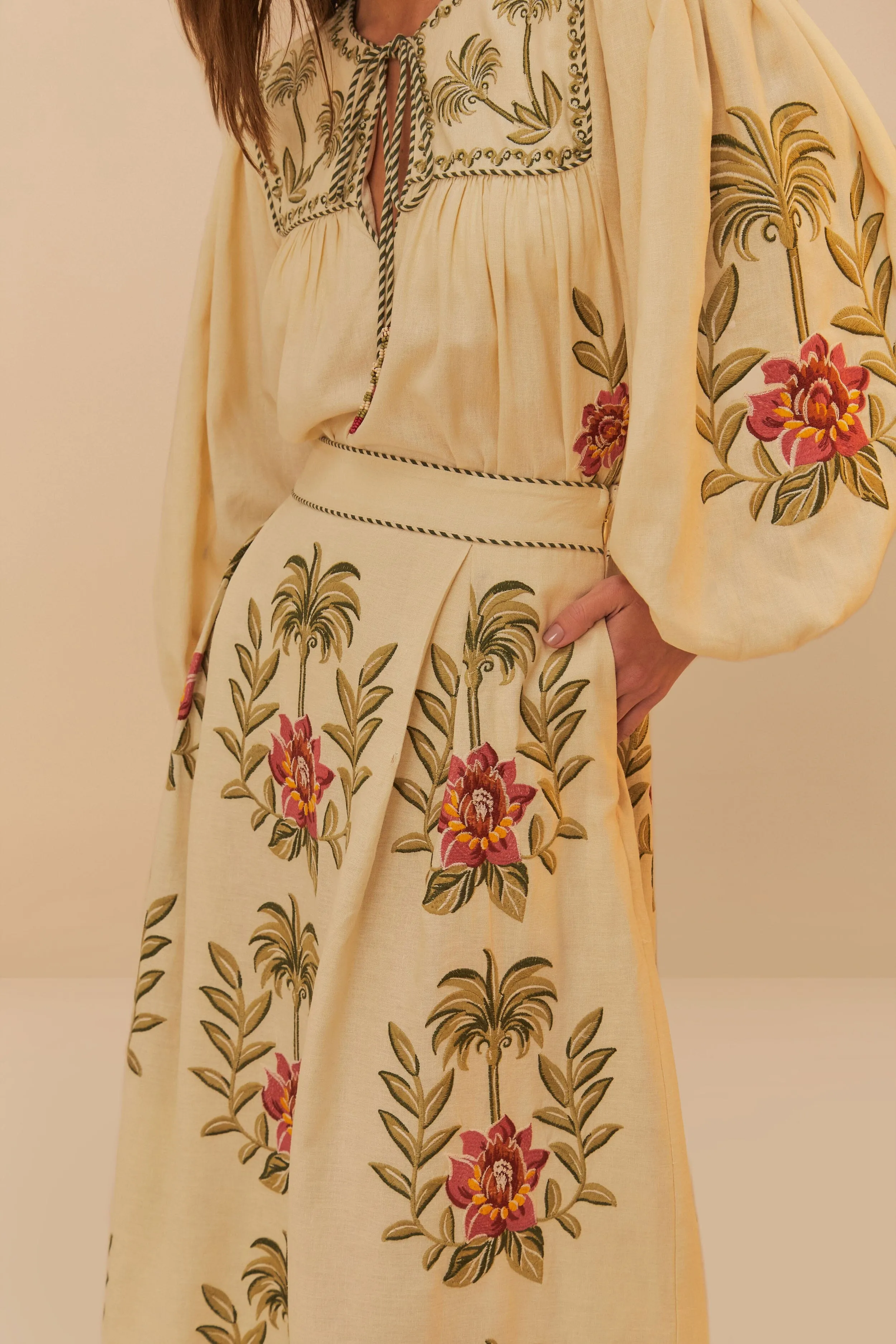 Neat Style Tropical Flower Embroidered Sand Maxi Skirt