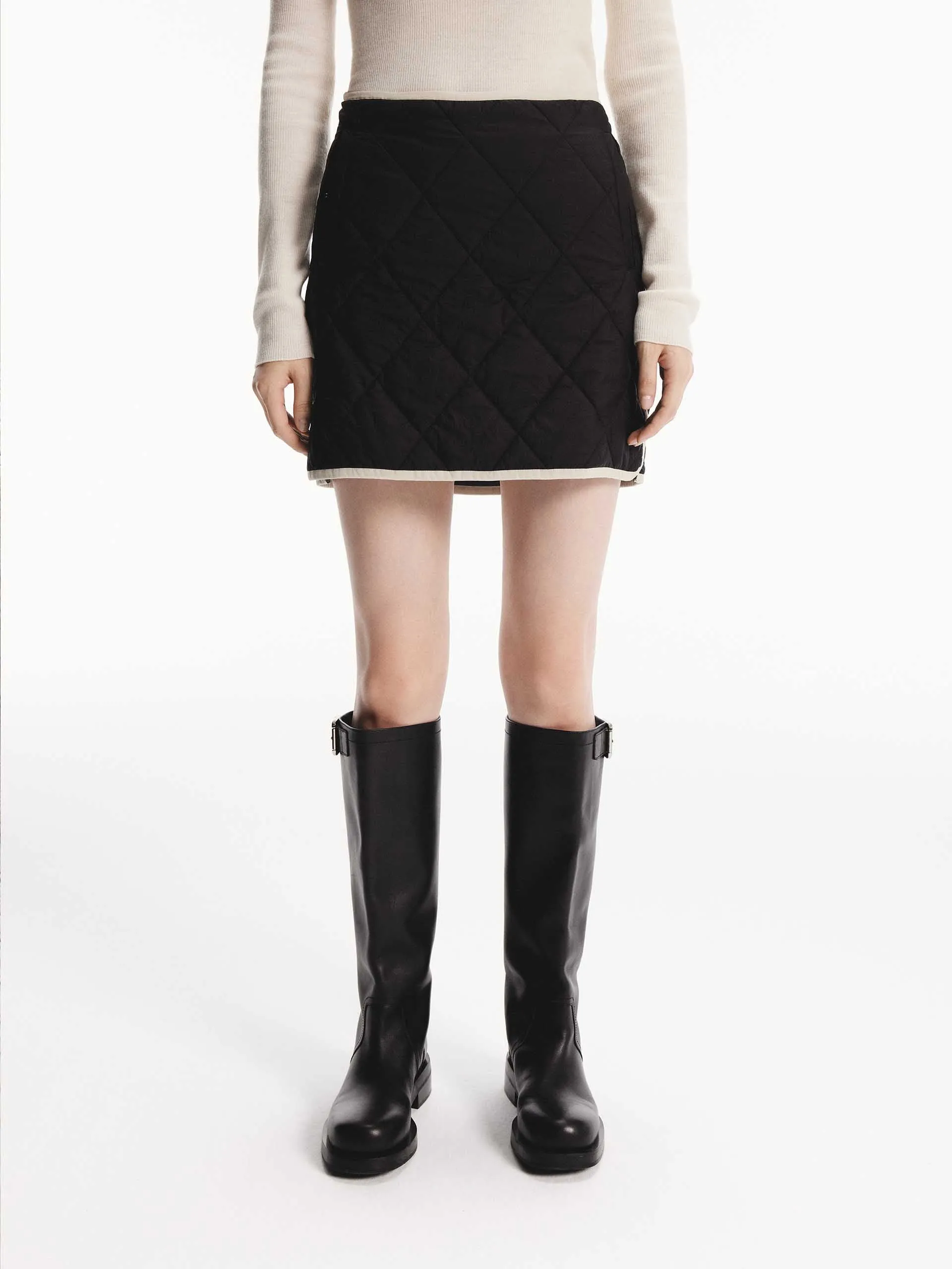 Contrast Detail Mini Skirt Date night Mall Brand Look