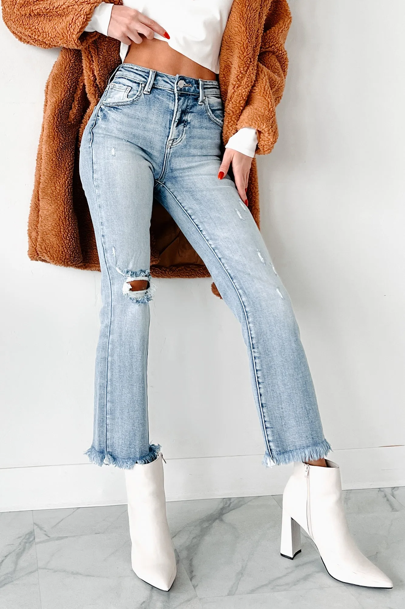 Buttonless Closure Eloise High Rise Distressed Crop Flare Risen Jeans (Medium)
