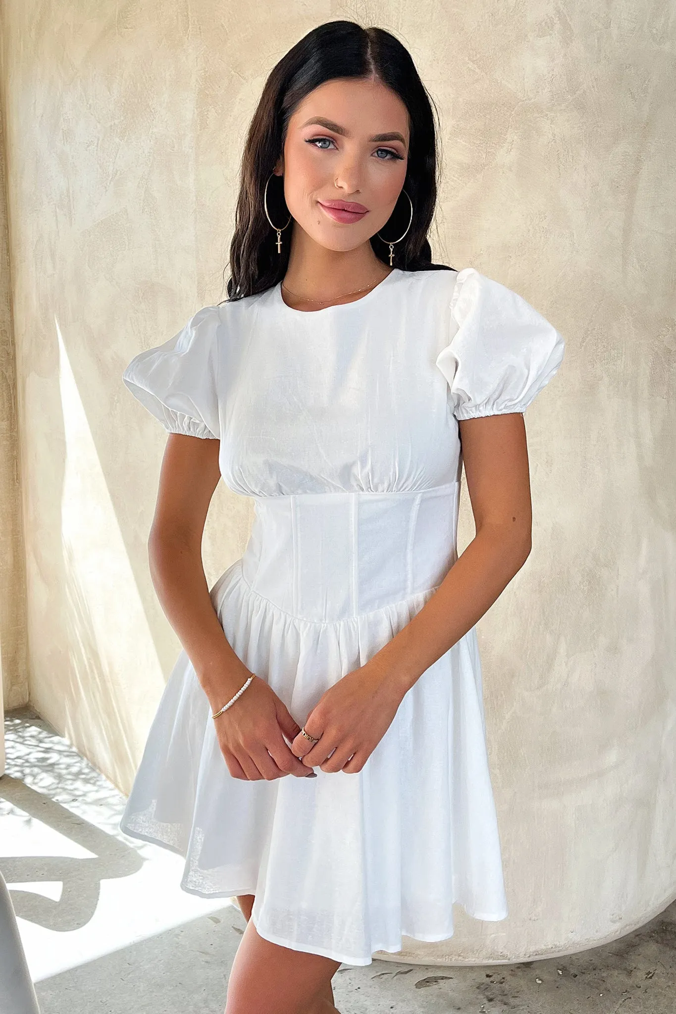 Jordyn Dress - White Relaxed Vibe Bold color mini