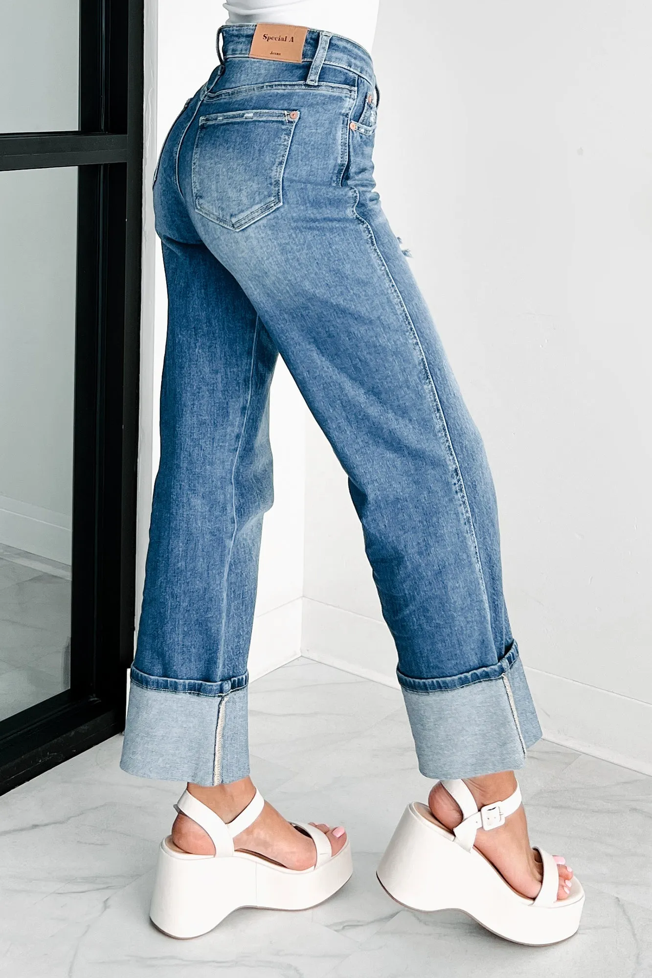 Lovett Special A High Rise Dad Jeans With Cuff (Medium) Simple Outfit