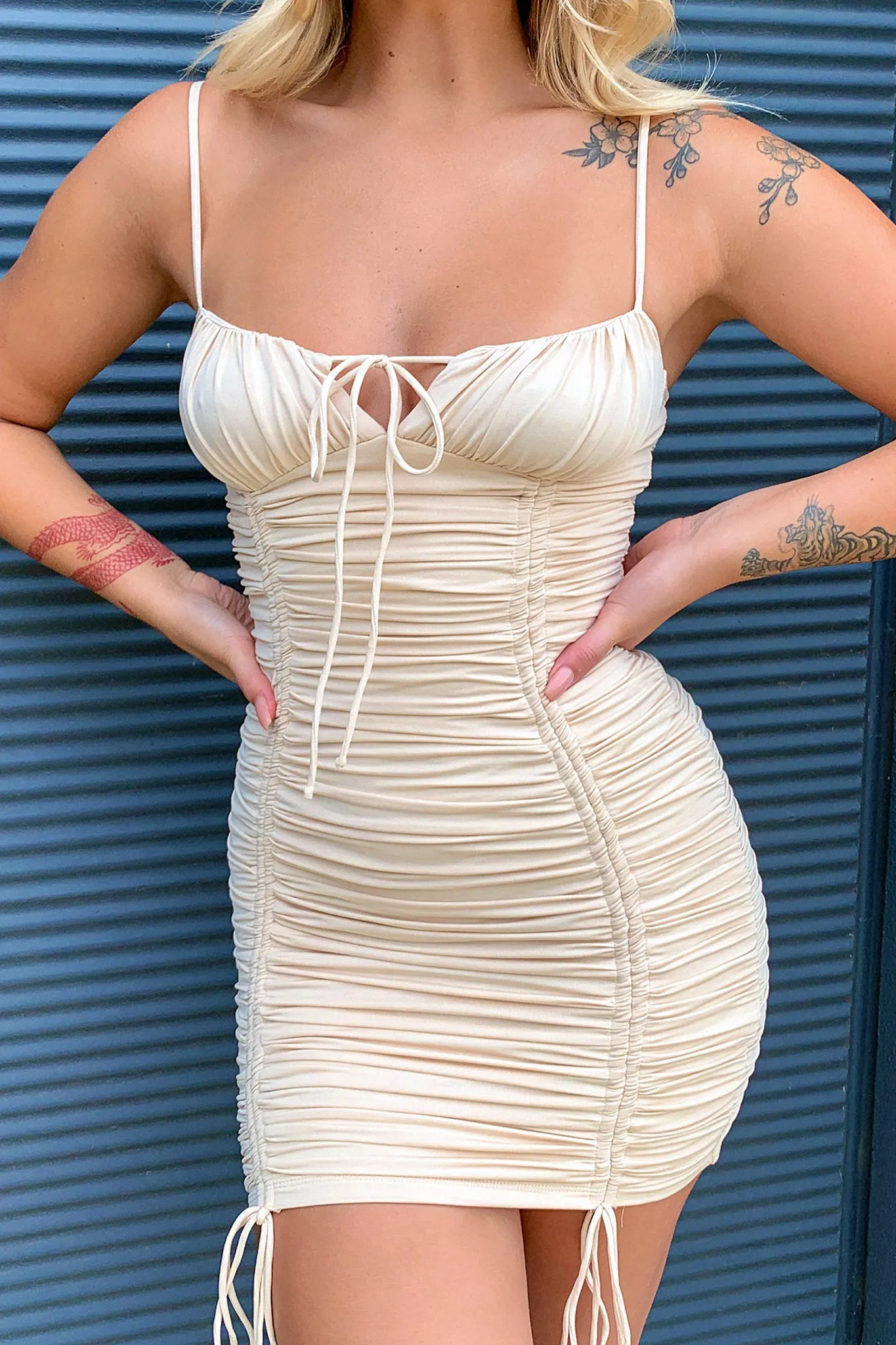 London Dress - Beige Moisture Wicking Lining