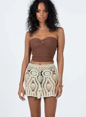 Vibe Shot Bold Look Blooming Crochet Mini Skirt Beige