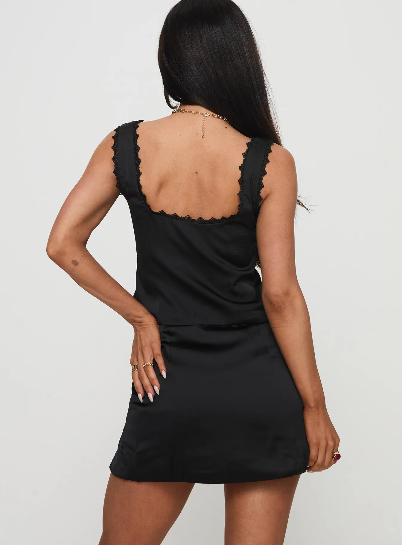 Neutral Tones Luxury Finish Chakira Set Black