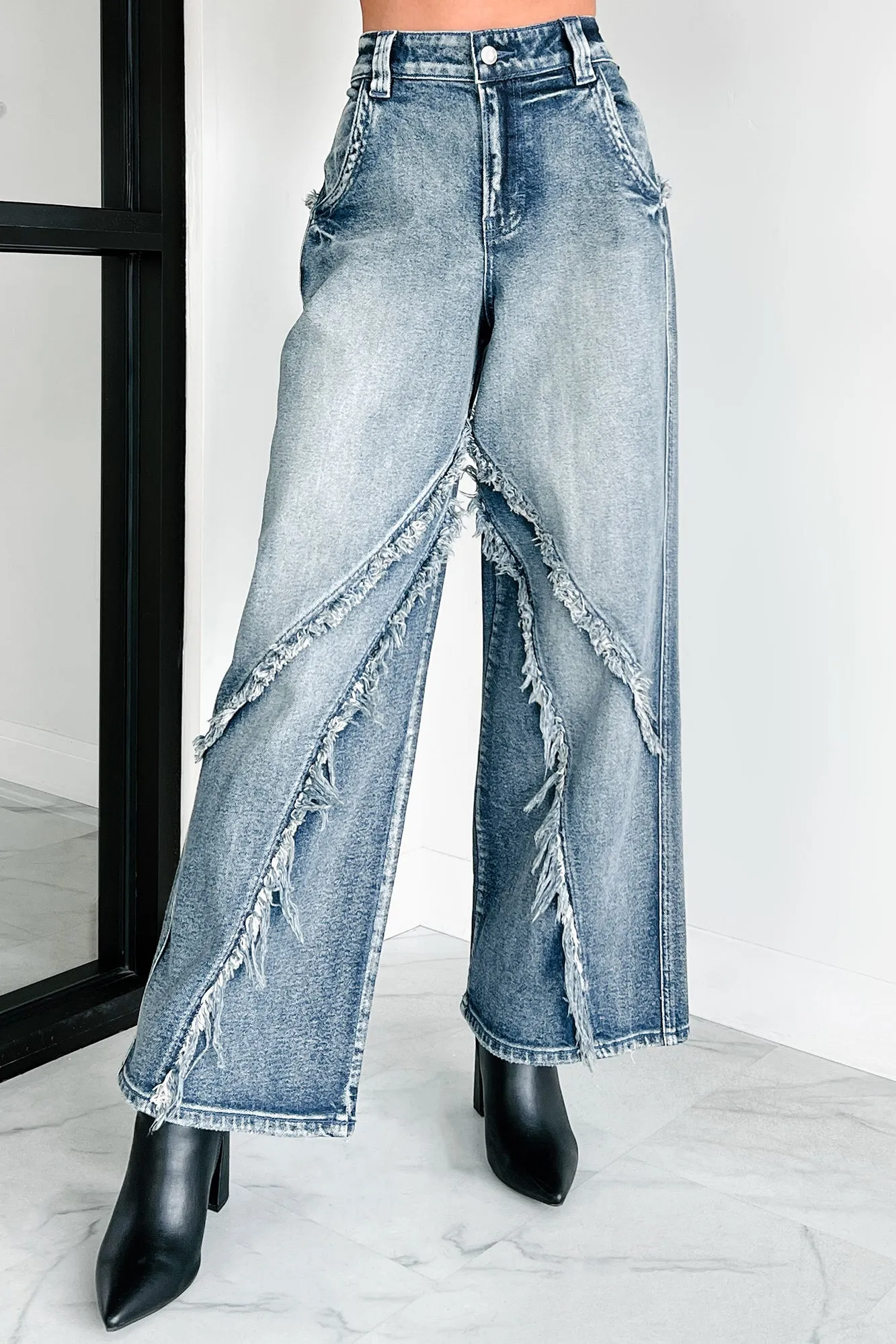 Vernon High Rise Frayed Edge Cello Skater Jeans (Tint) Party Look Weekend Warrior